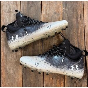 Under Armour adult mens cleats football